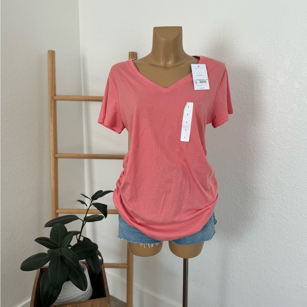 NWT V-Neck Maternity T-Shirt - Isabel Maternity by Ingrid & Isabel - Picture 5 of 7